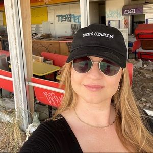 Meet your Posher, Carrie